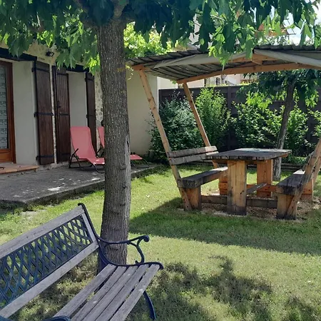 Maisonnette Le Cabanon * Sainte-Jalle